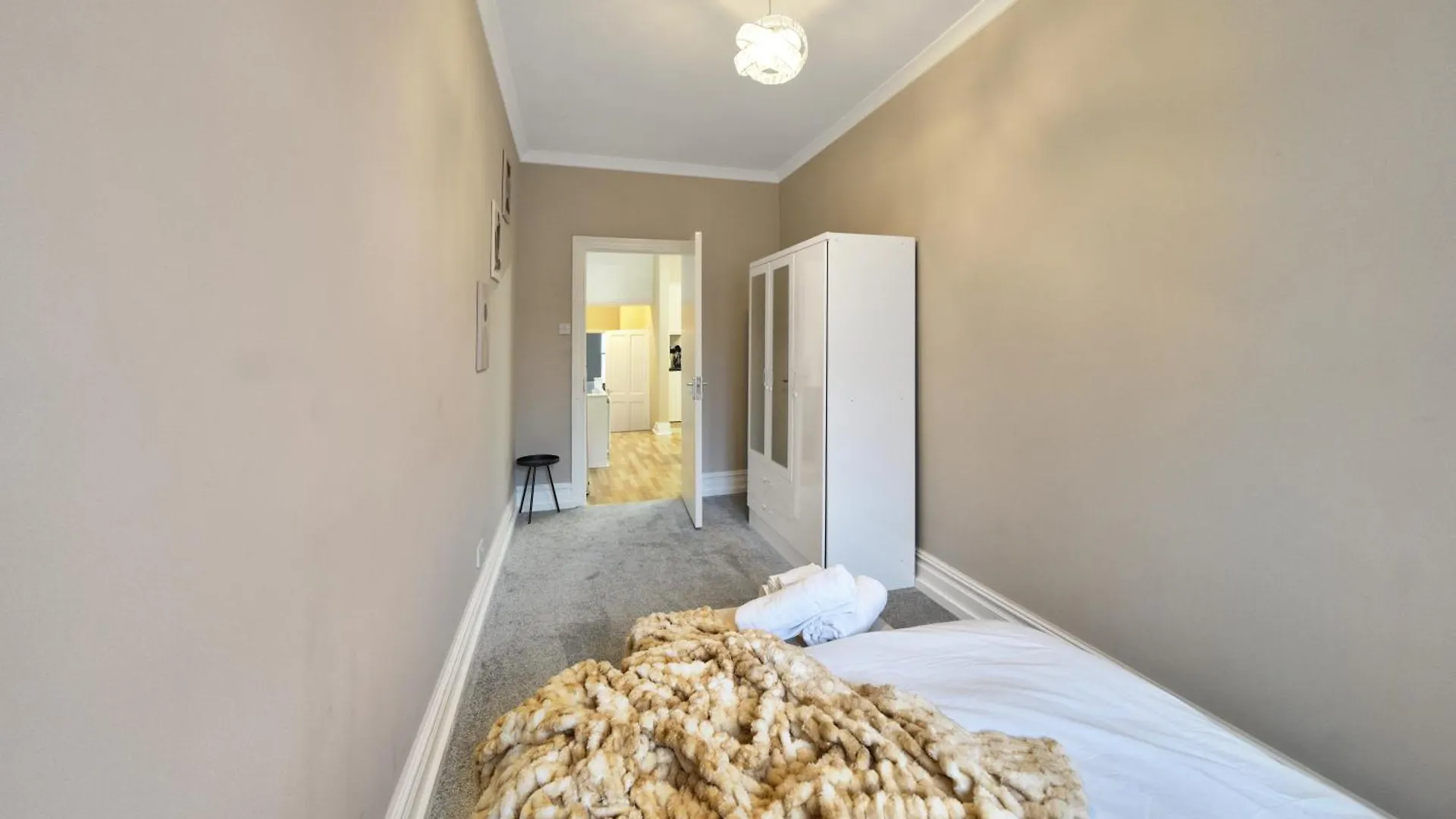 Stunning Two Bed Property In West Lnd, Near Train Station Hanwell 0*,